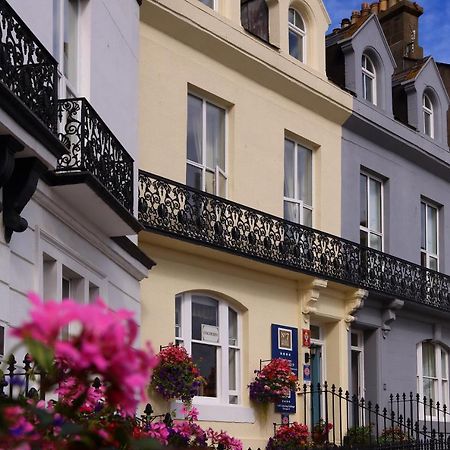 Number 7 Guest House Whitby Bagian luar foto