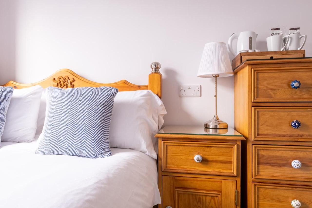Number 7 Guest House Whitby Bagian luar foto
