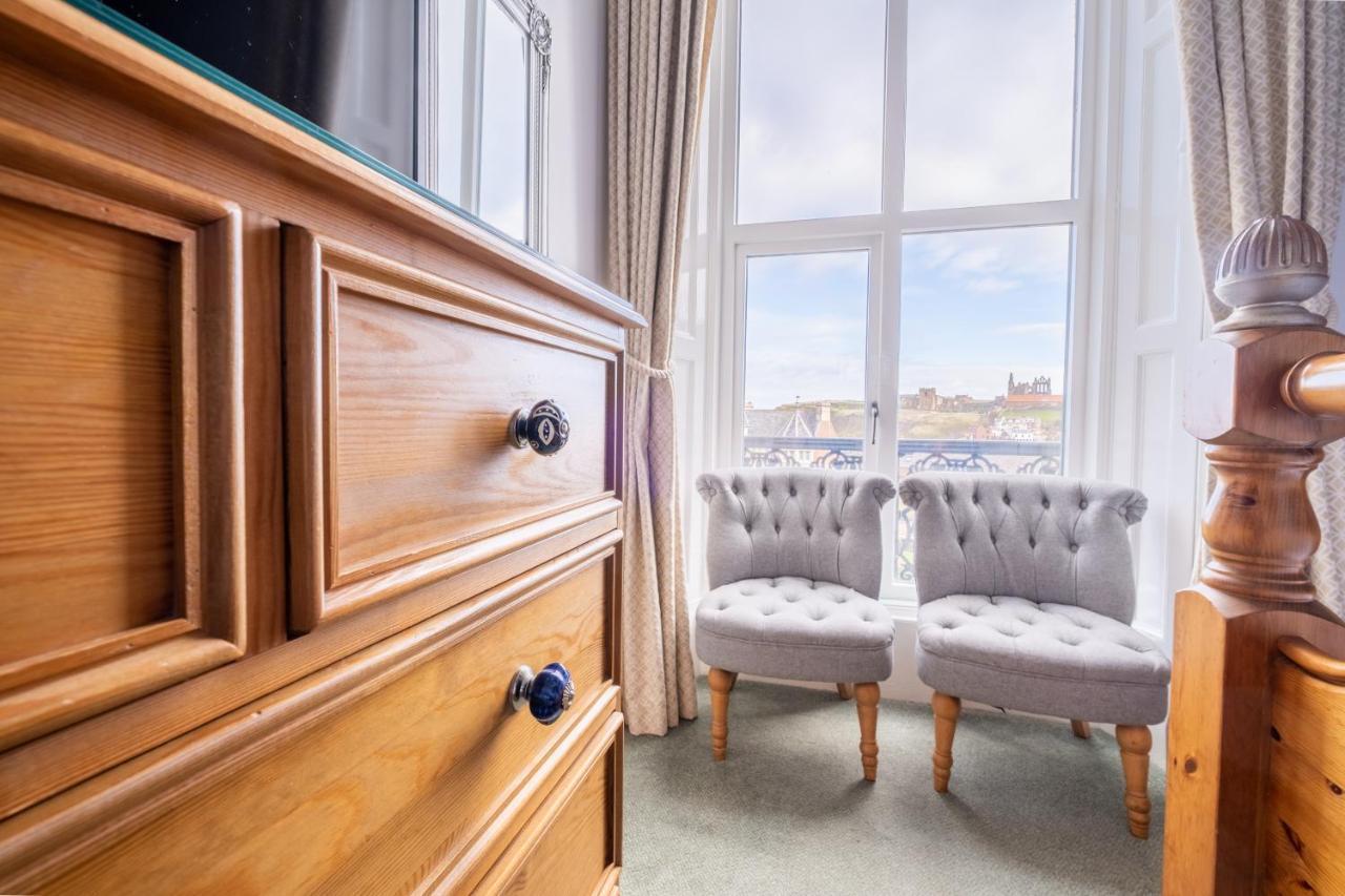 Number 7 Guest House Whitby Bagian luar foto