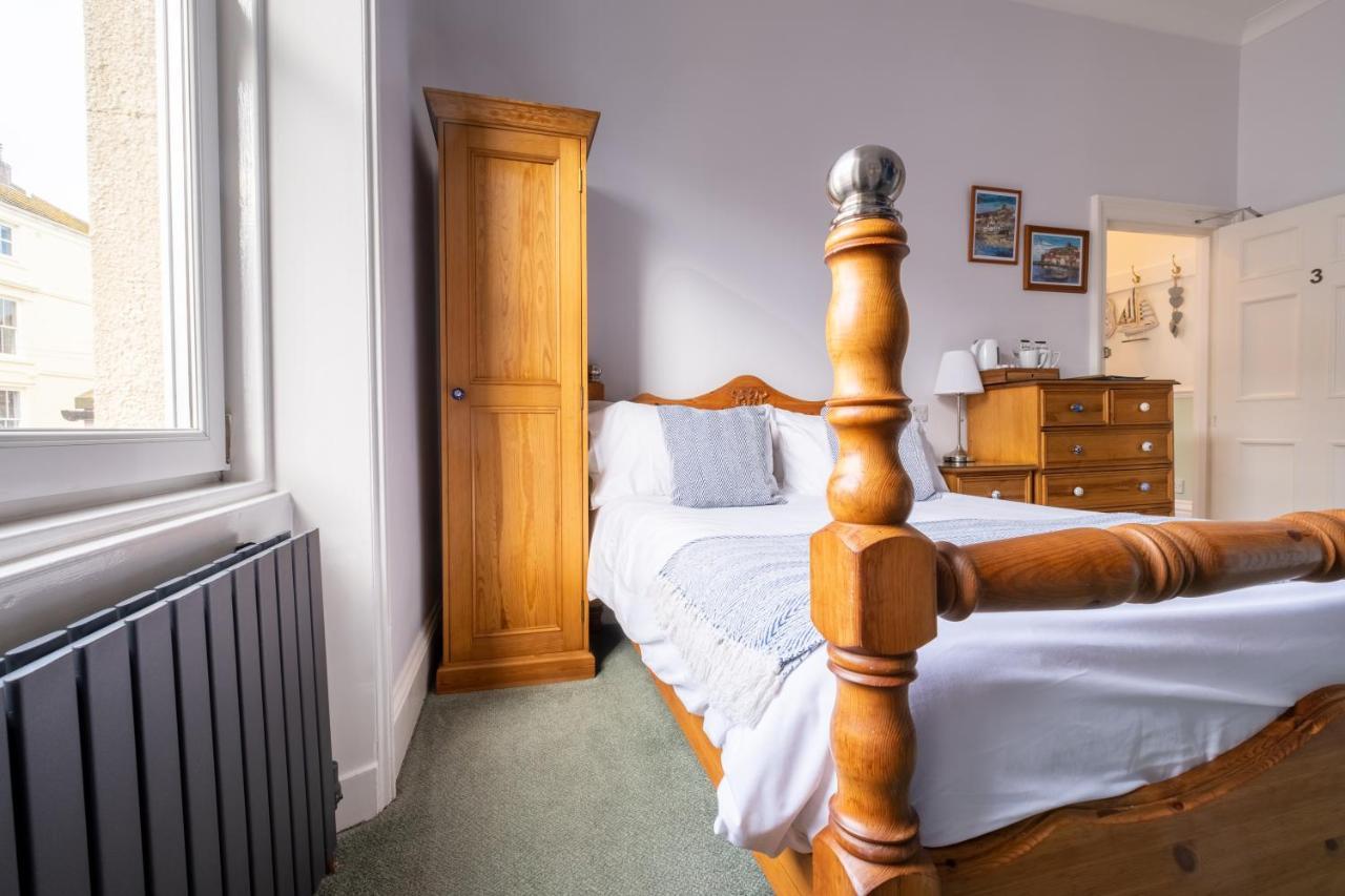 Number 7 Guest House Whitby Bagian luar foto
