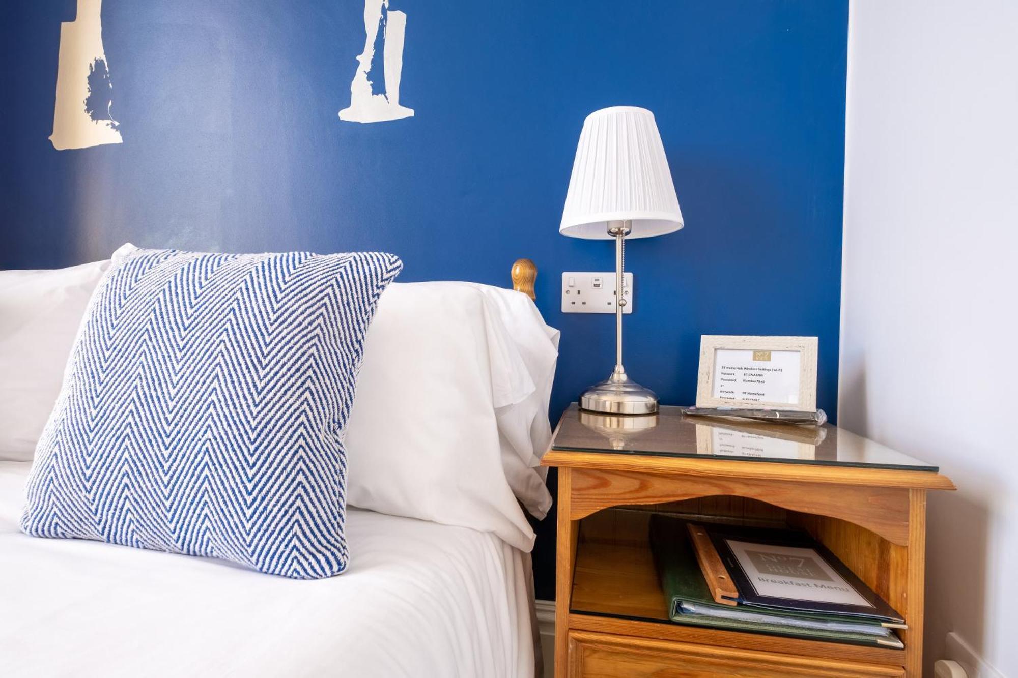 Number 7 Guest House Whitby Bagian luar foto