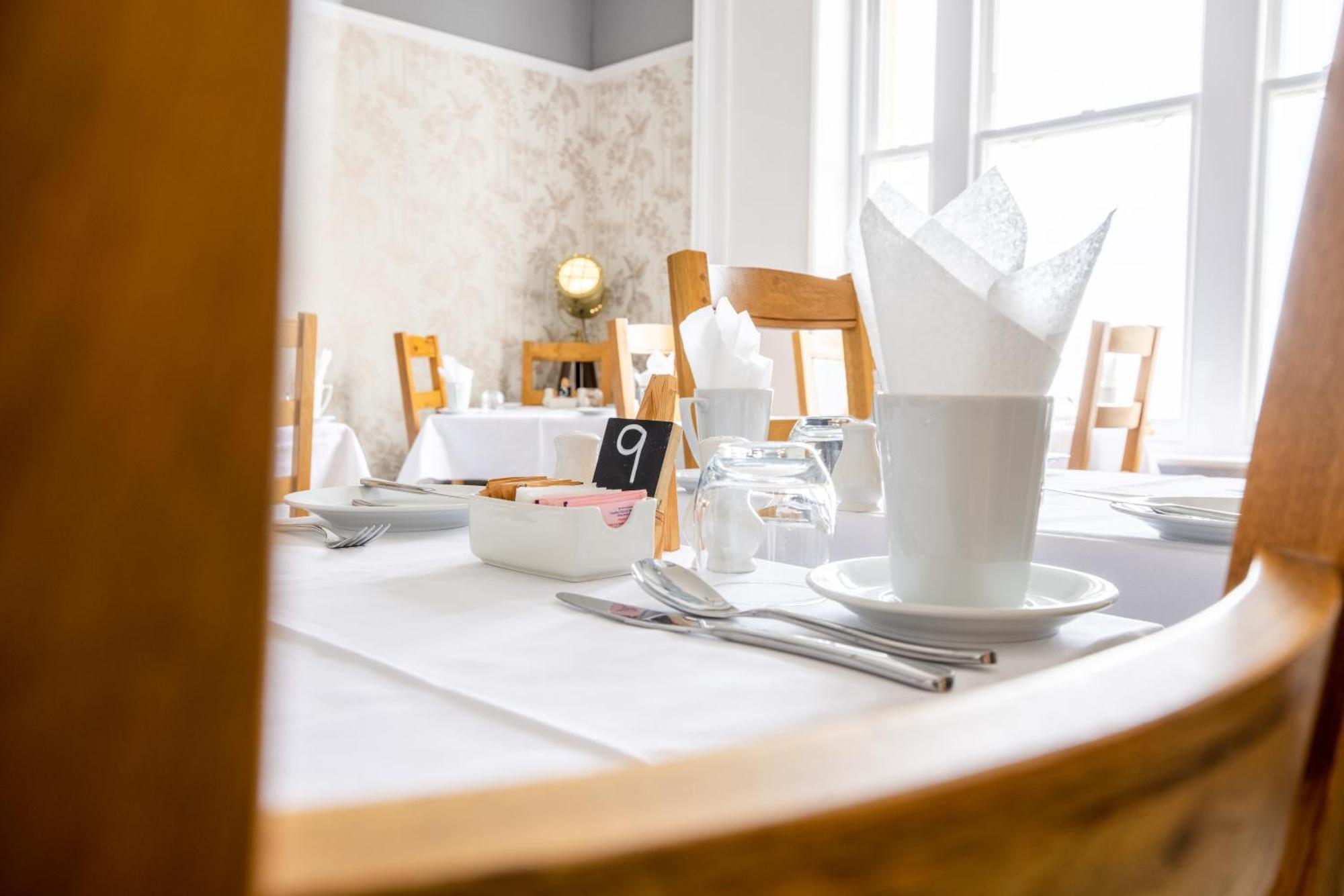Number 7 Guest House Whitby Bagian luar foto