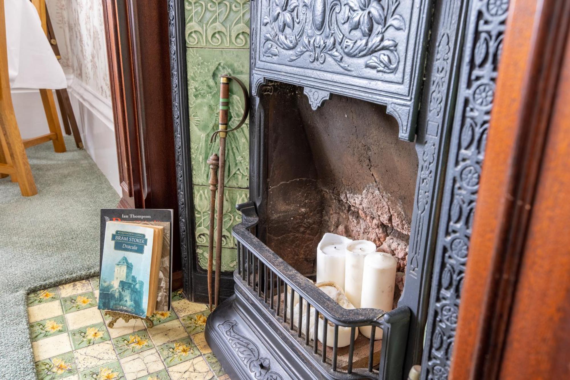 Number 7 Guest House Whitby Bagian luar foto