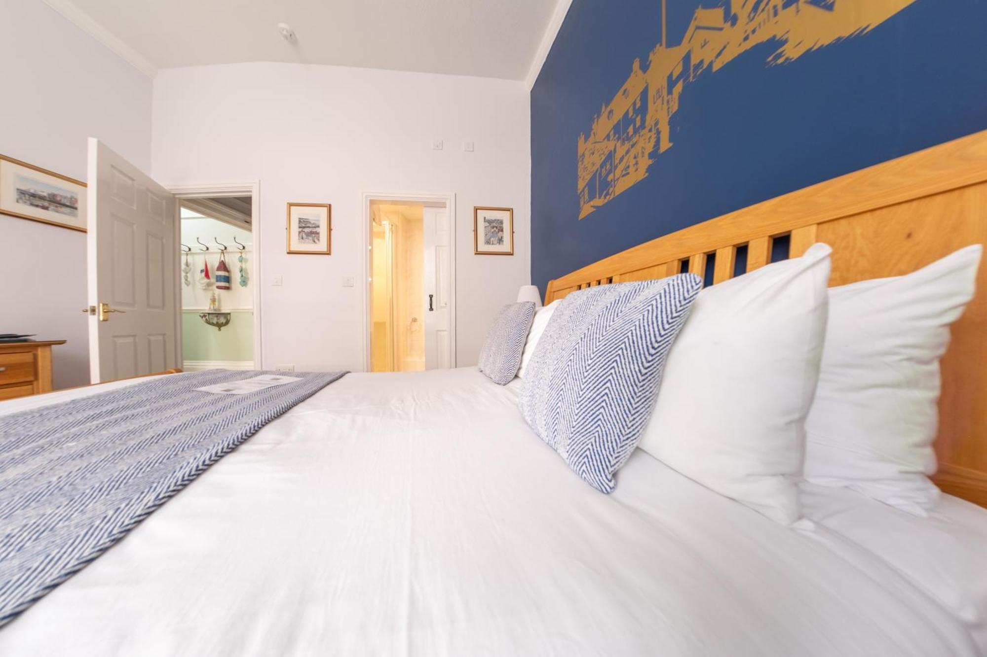 Number 7 Guest House Whitby Bagian luar foto